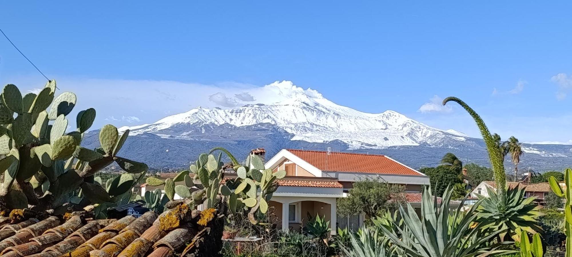 Вілла Casa Del Sole Con Vista Sull'Etna A 200 Mt Dal Mare Ачиреале Екстер'єр фото
