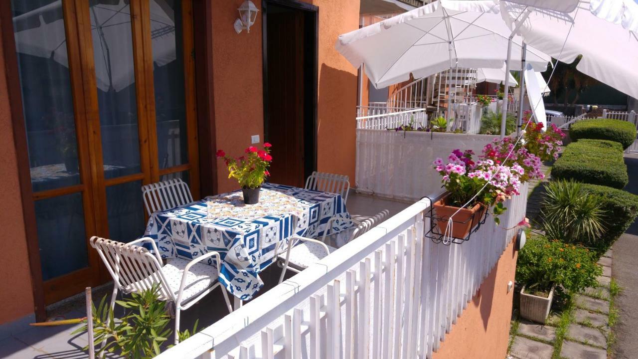 Вілла Casa Del Sole Con Vista Sull'Etna A 200 Mt Dal Mare Ачиреале Екстер'єр фото